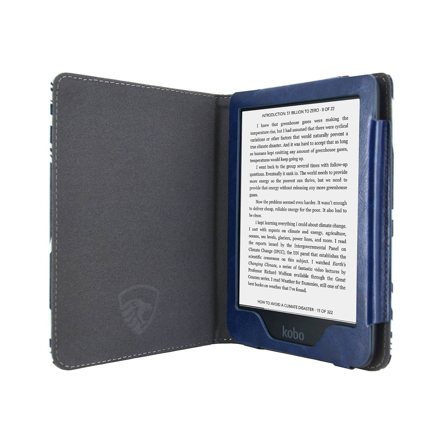 Een Kobo e-reader in een blauwe hoes is open en toont tekst. De hoes is open en toont een grijs interieur met een logo.