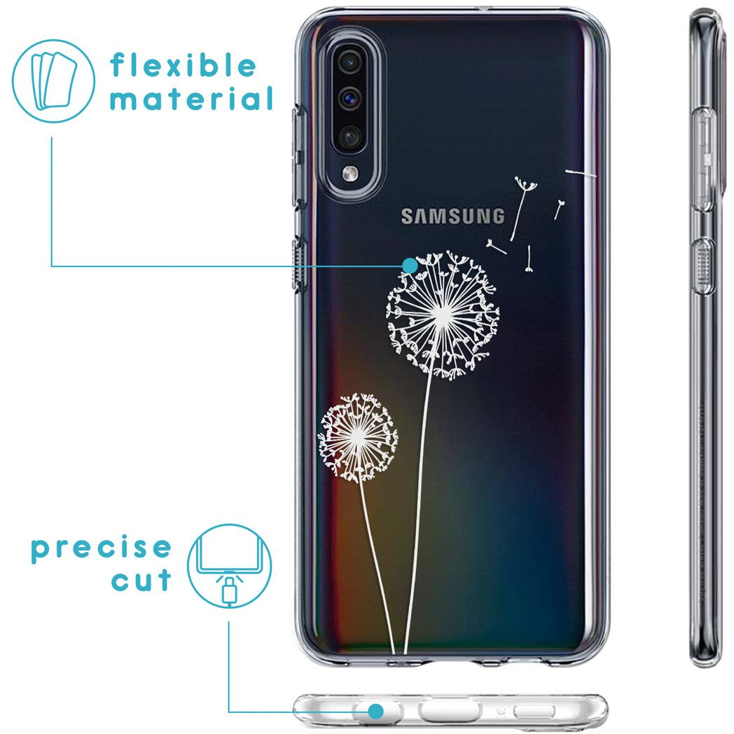 Coque de téléphone transparente avec motif pissenlit blanc. Logo Samsung visible. La coque est précise et faite d'un matériau souple.