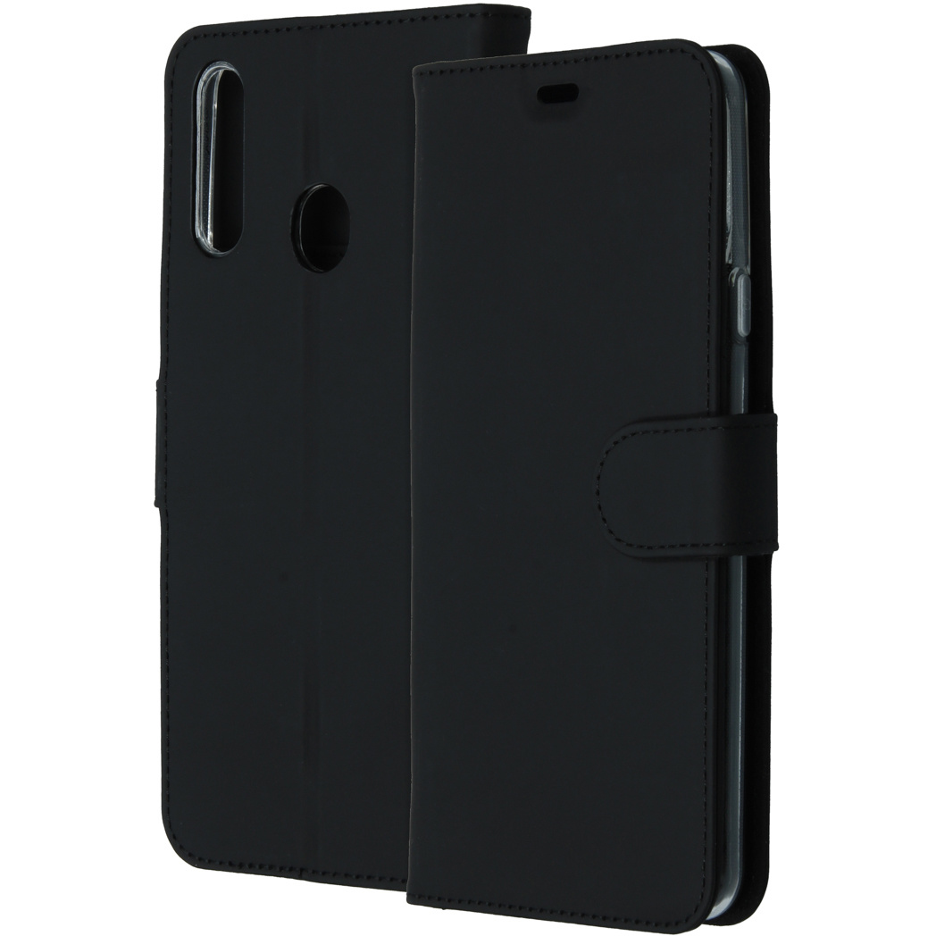 Étui de téléphone noir avec fermeture magnétique. L'étui est ouvert, montrant la caméra et l'écran du téléphone. Le fond est blanc.