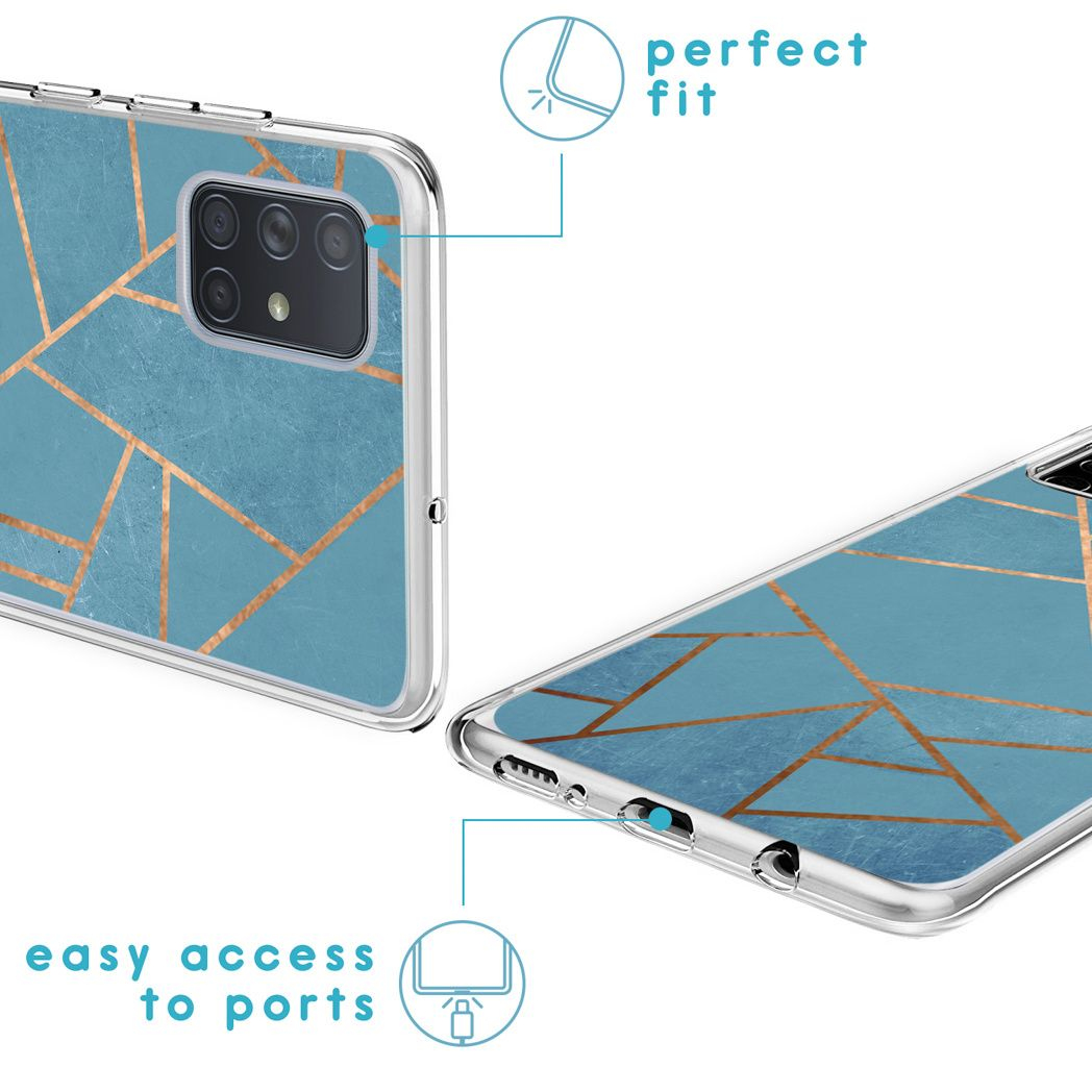 Telefoonhoesje met blauw marmerontwerp en gouden geometrische lijnen. Het heeft een transparante rand en de tekst "perfect fit".