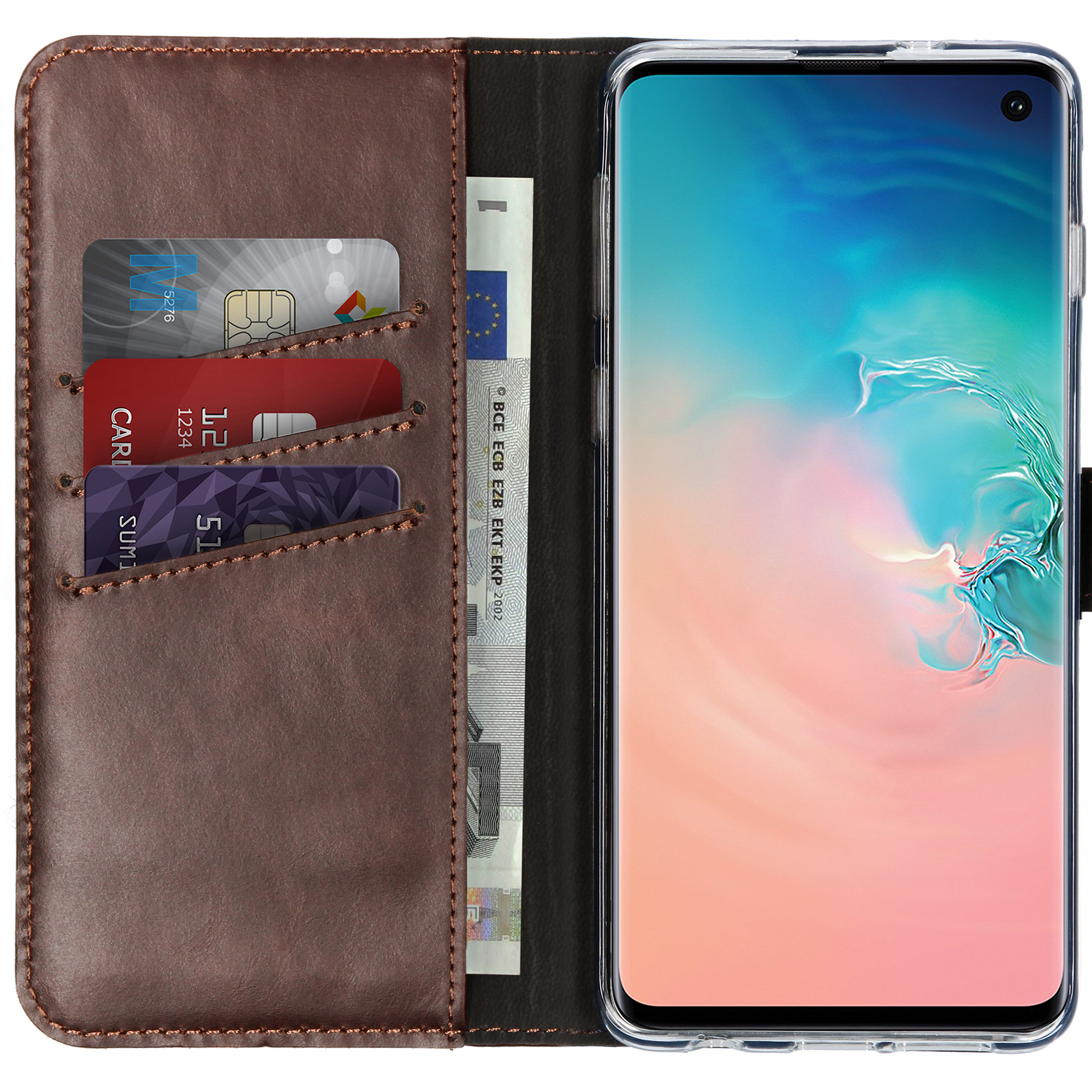 Bruine leren portemonnee met kaarten en eurobiljet, een smartphone staat rechts.