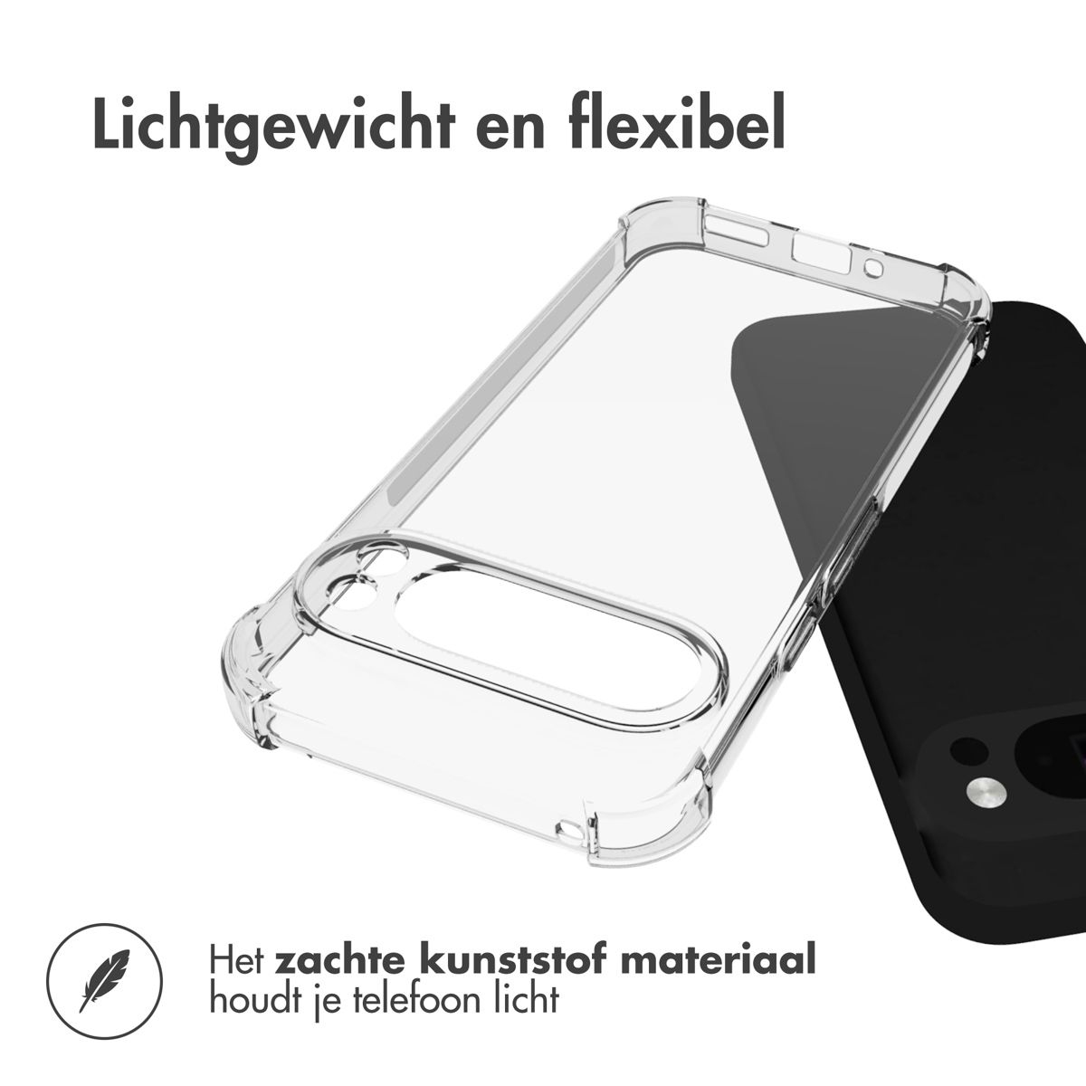 Een heldere, flexibele telefoonhoes ligt naast een zwarte telefoon. Tekst: 'Lichtgewicht en flexibel'. Onder: 'Zacht kunststof materiaal houdt je telefoon licht'.