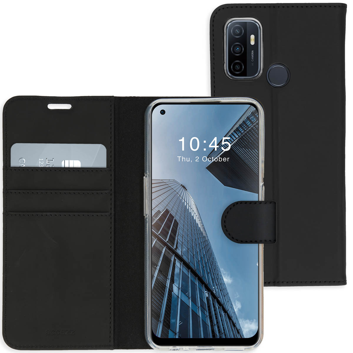 Un smartphone dans un étui portefeuille noir. L'écran affiche un bâtiment et l'heure 10h45. Une carte de crédit est dans le portefeuille.