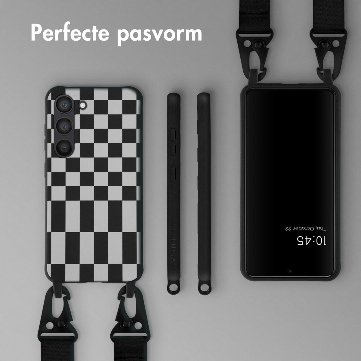 Un téléphone avec une coque à carreaux, deux coques noires et un téléphone avec une coque noire, tous suspendus avec des sangles.