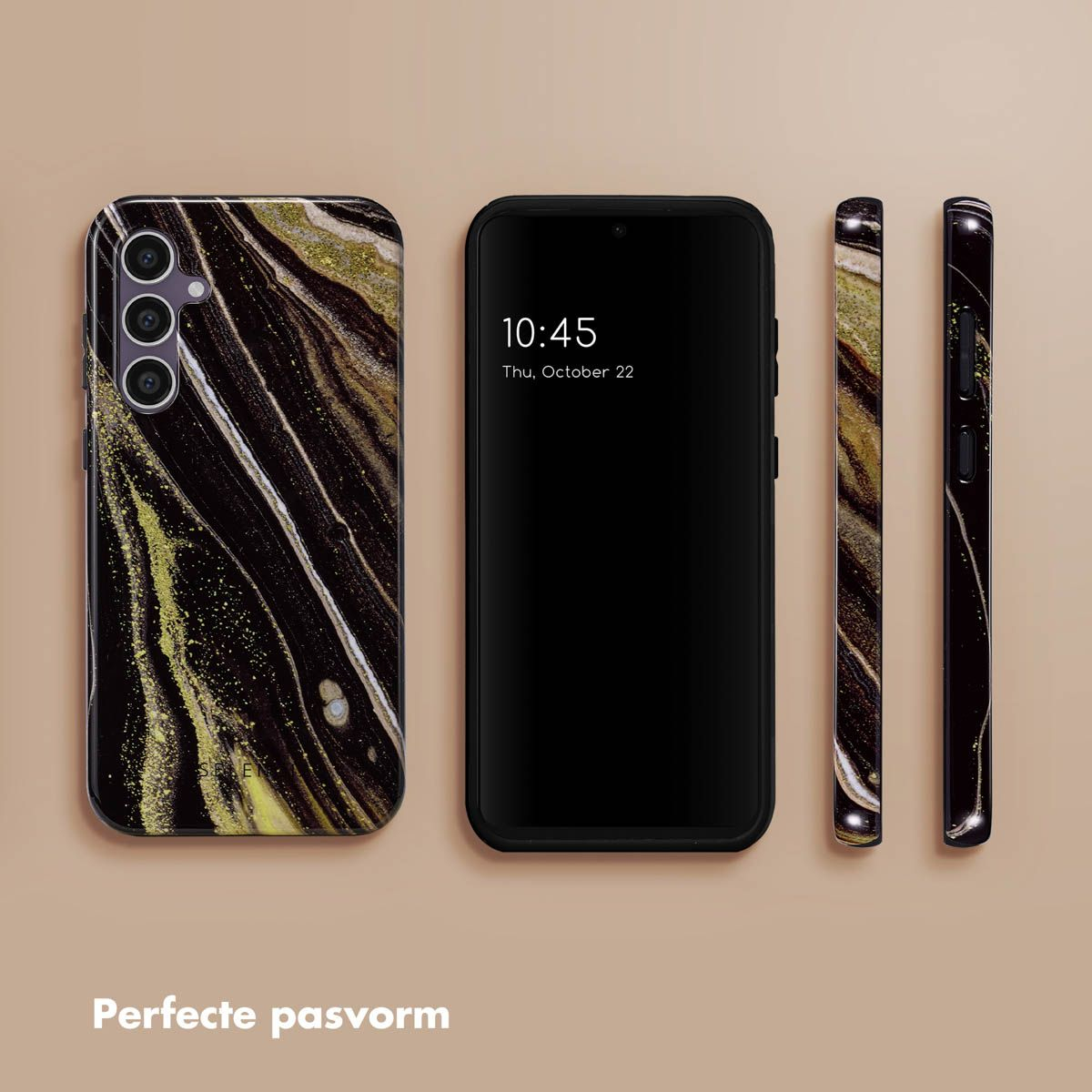 Une coque de téléphone et un téléphone, noirs avec un motif marbre doré. Le téléphone affiche l'heure 10:45 et la date. Fond beige.