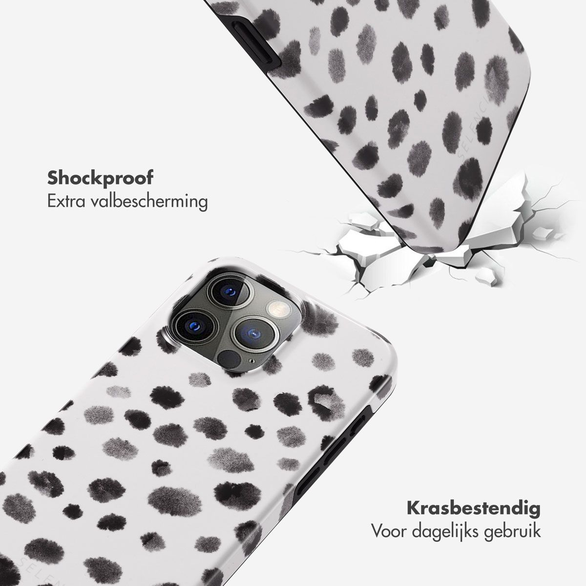 Deux coques de téléphone à pois dalmatiens, une tombant, une au sol. Le fond est blanc. Le texte indique antichoc et résistant aux rayures.