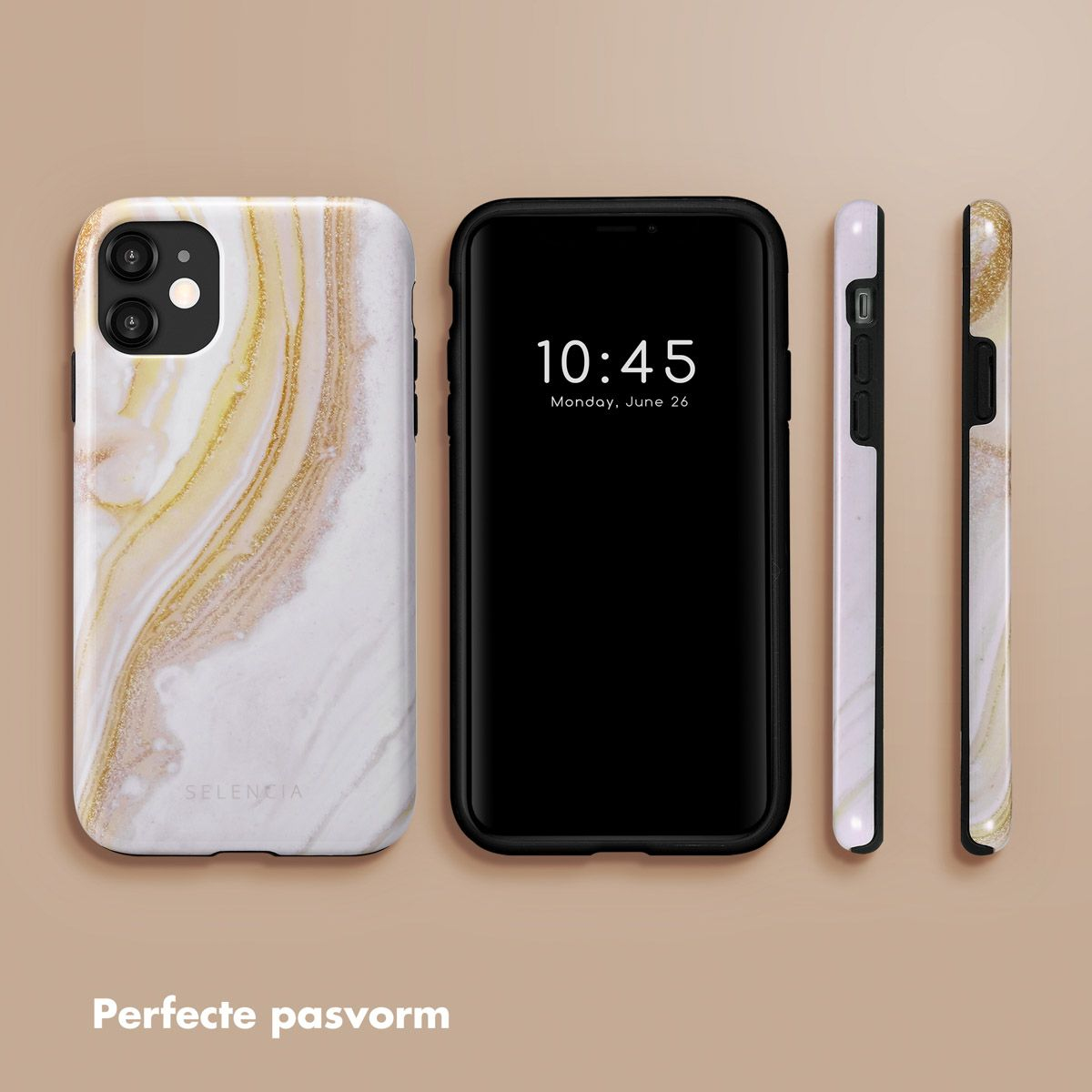 Téléphone avec coque en marbre, affichant l'heure. Les coques sont blanches et dorées. Le fond est beige avec le texte 'Ajustement parfait'.