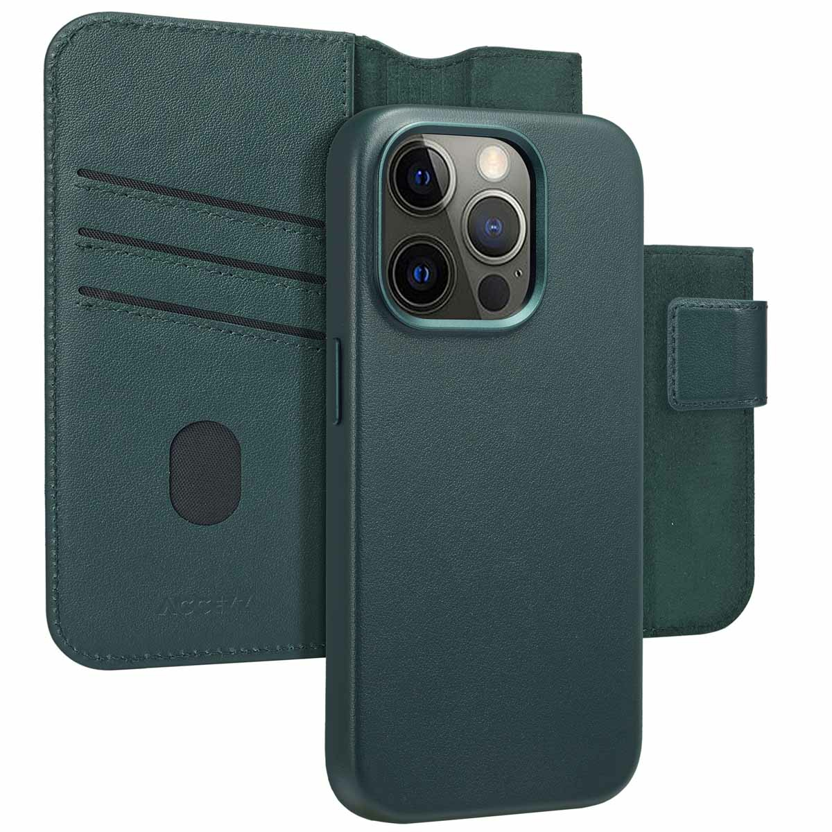 Un étui de téléphone vert foncé avec un portefeuille attaché. Le téléphone a trois caméras. Le portefeuille a des fentes pour cartes et une fermeture magnétique.