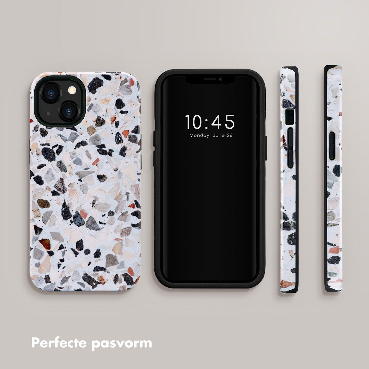Un téléphone et trois étuis avec un motif terrazzo. Le téléphone affiche 10h45 lundi 26 juin. Les étuis montrent différents angles.
