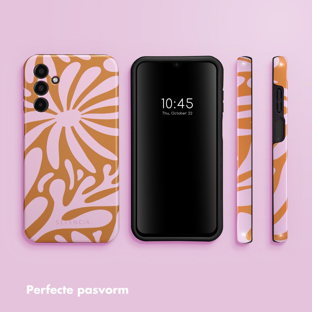 Een telefoon en telefoonhoesjes met een bloemenontwerp. De telefoon geeft de tijd weer. Roze achtergrond. Hoesjes hebben oranje en witte patronen.