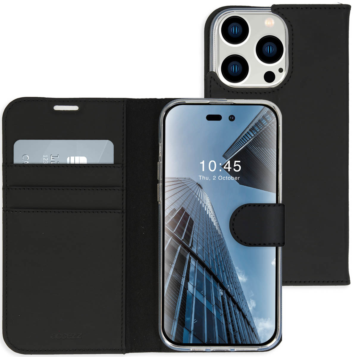 Zwarte telefoonhoes met een telefoon die een gebouw toont. Er zit een creditcard in de hoes. De hoes is open.