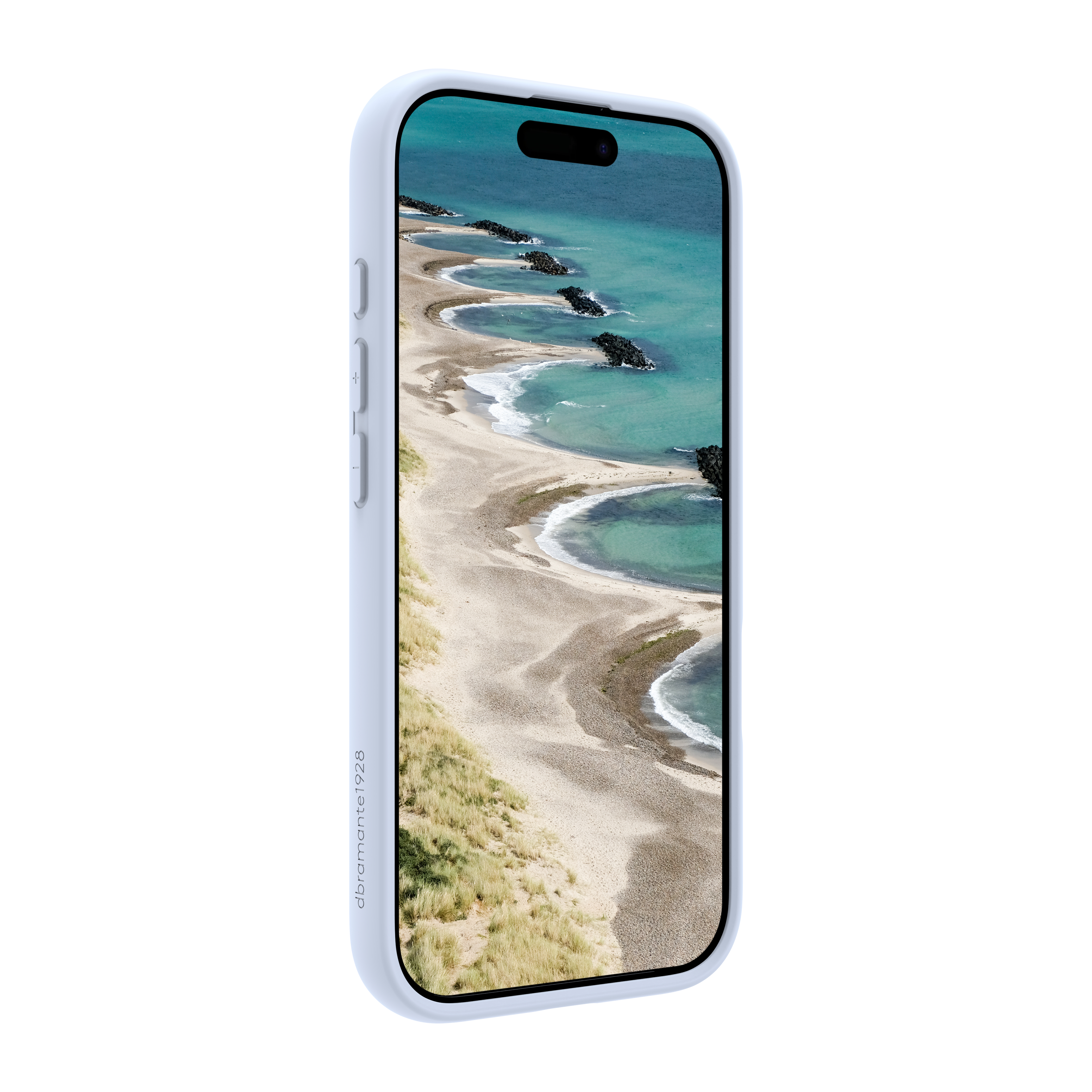 Un téléphone dans un étui bleu clair affiche une scène de plage avec de l'eau turquoise, du sable, des rochers et de la végétation verte.