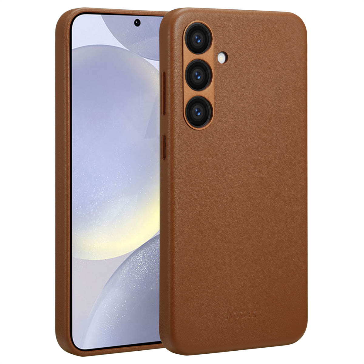 Een bruine leren telefoonhoes met een telefoon erin. De hoes heeft een cameramodule en een merklogo.