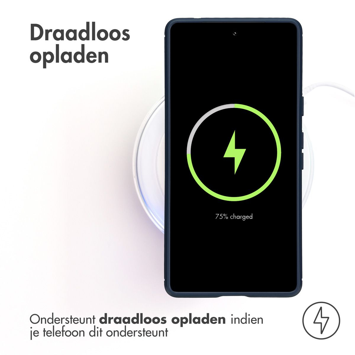 Un telefono in carica wireless, che mostra il 75% di carica. Sono visibili anche un caricabatterie wireless e del testo.