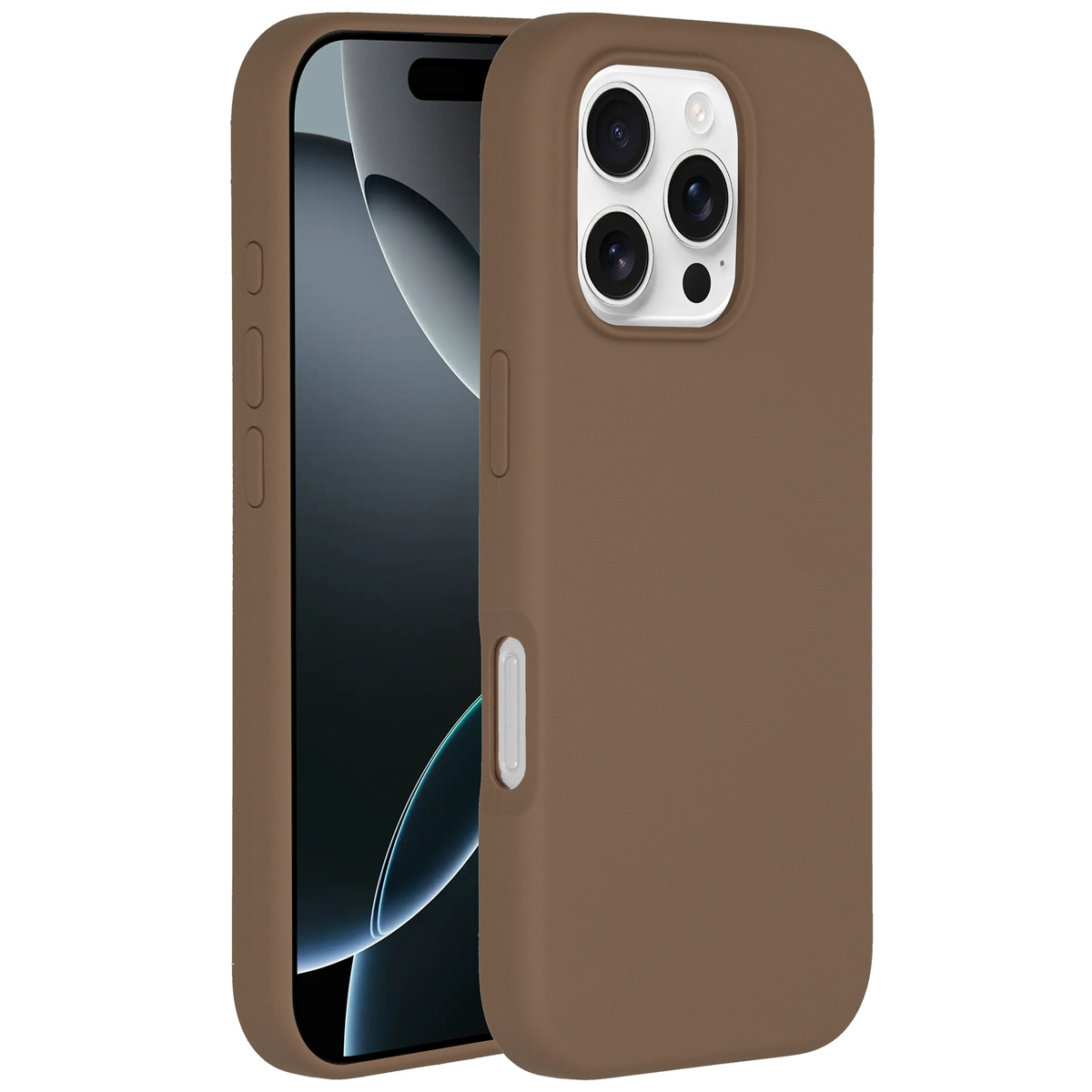 Een bruine telefoonhoes wordt getoond, die gedeeltelijk een zwarte smartphone bedekt. De hoes heeft openingen voor cameralenzen en knoppen.