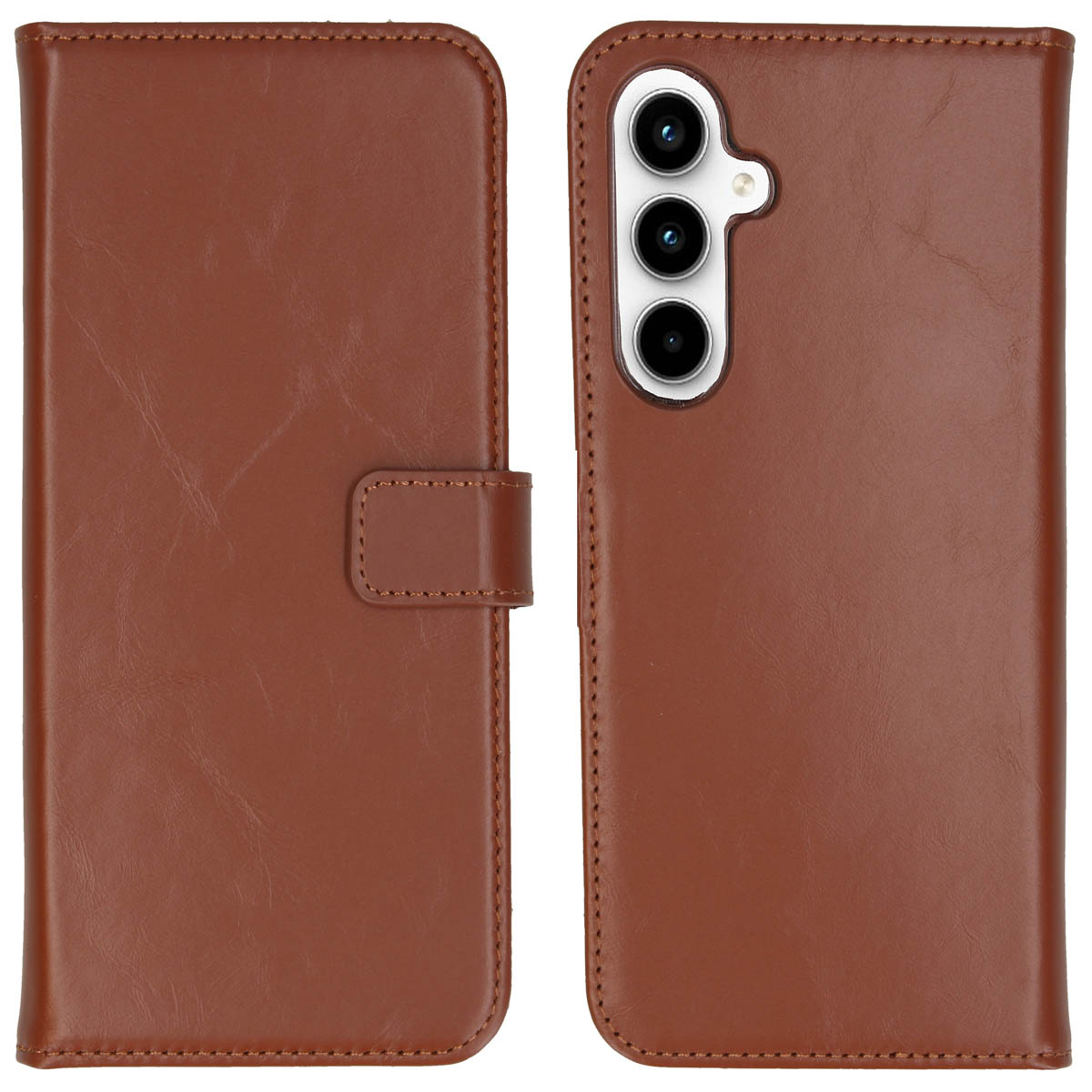 Een bruine leren telefoonhoes is open. De linkerkant heeft een flap met magneetsluiting. De rechterkant toont camera's.