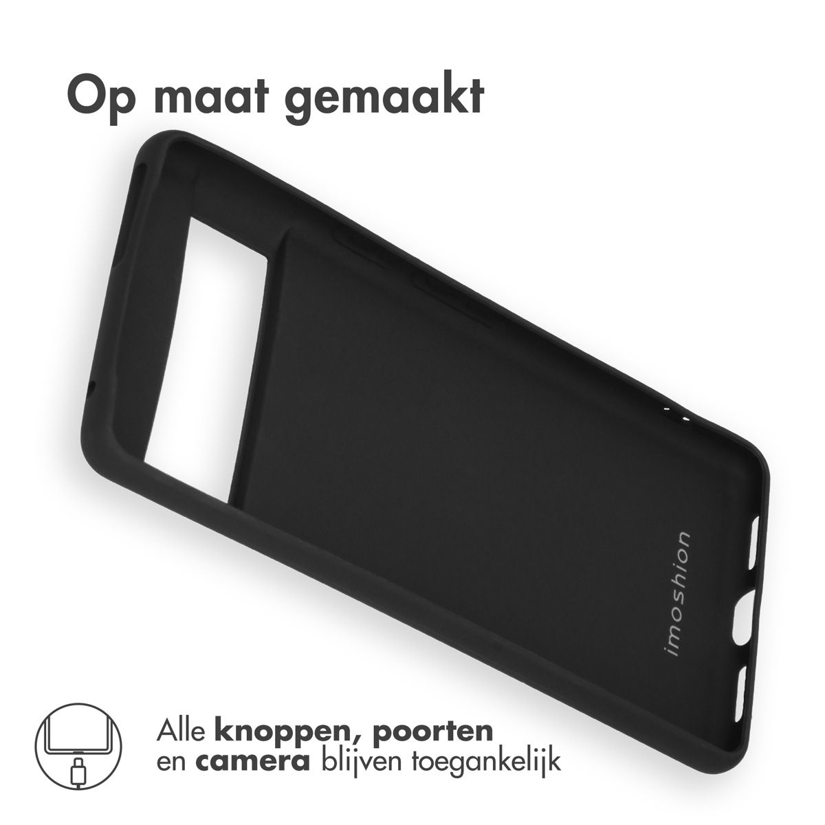 Custodia nera per telefono con ritagli, angolata su sfondo bianco. Testo: 'Op maat gemaakt' e 'Alle knoppen, poorten en camera blijven toegankelijk'.
