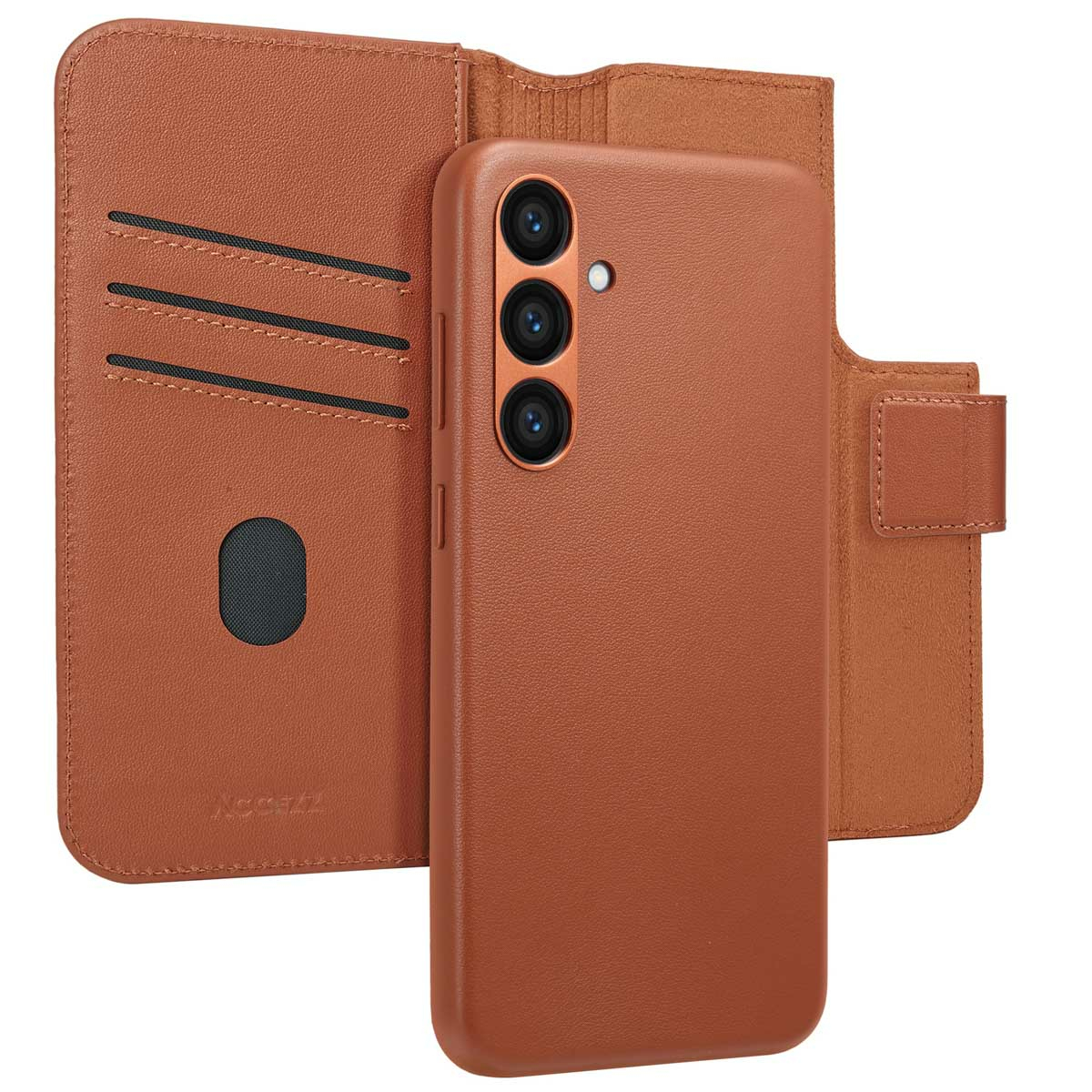 Een bruine leren telefoonhoes met een telefoon erin. De hoes heeft kaartsleuven en een magnetische sluiting.
