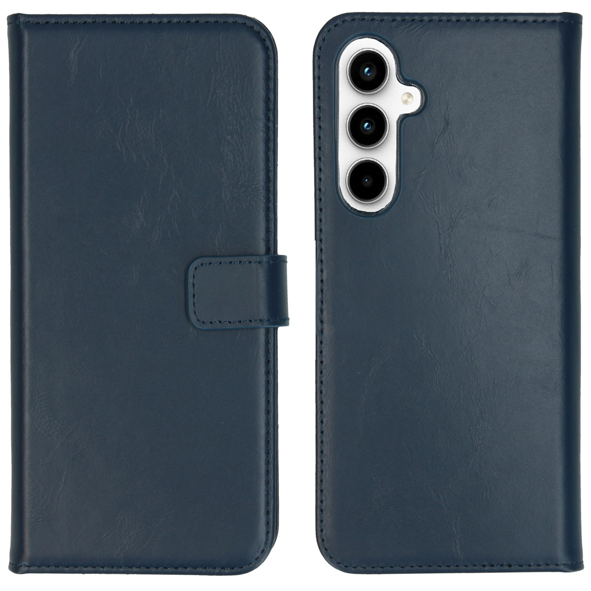 Een donkerblauwe telefoonhoes open, met de camera van de telefoon en de binnenkant van de hoes. De hoes heeft een magnetische sluiting.