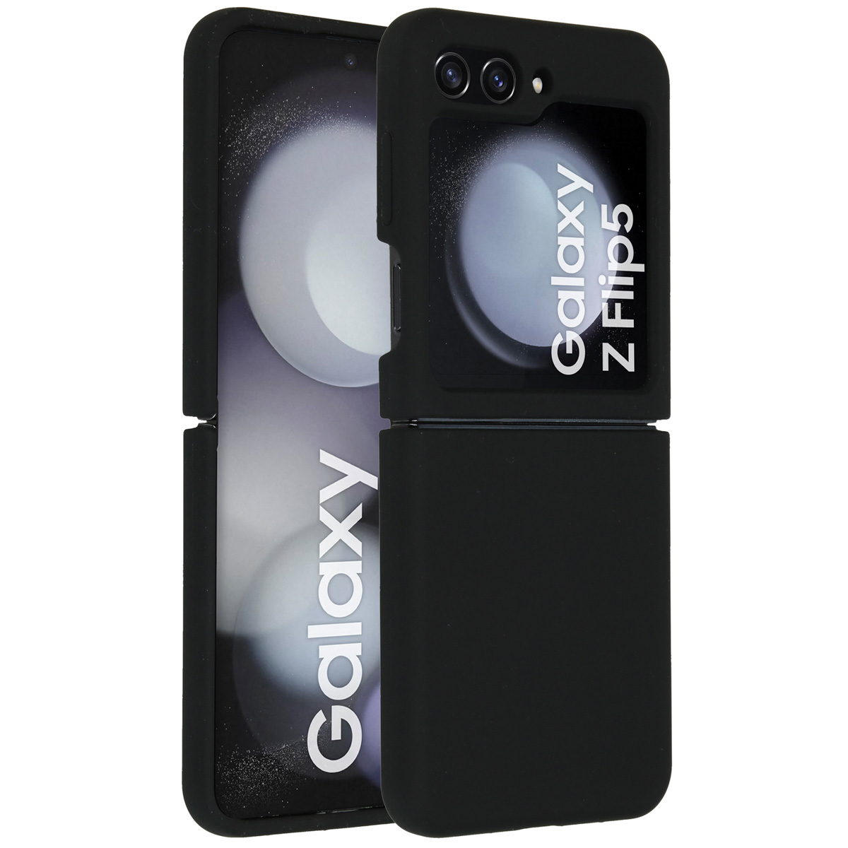 Telefono Samsung Galaxy Z Flip5 nero in una custodia nera, parzialmente aperto, con il marchio Galaxy visibile. Il retro ha lenti della fotocamera.