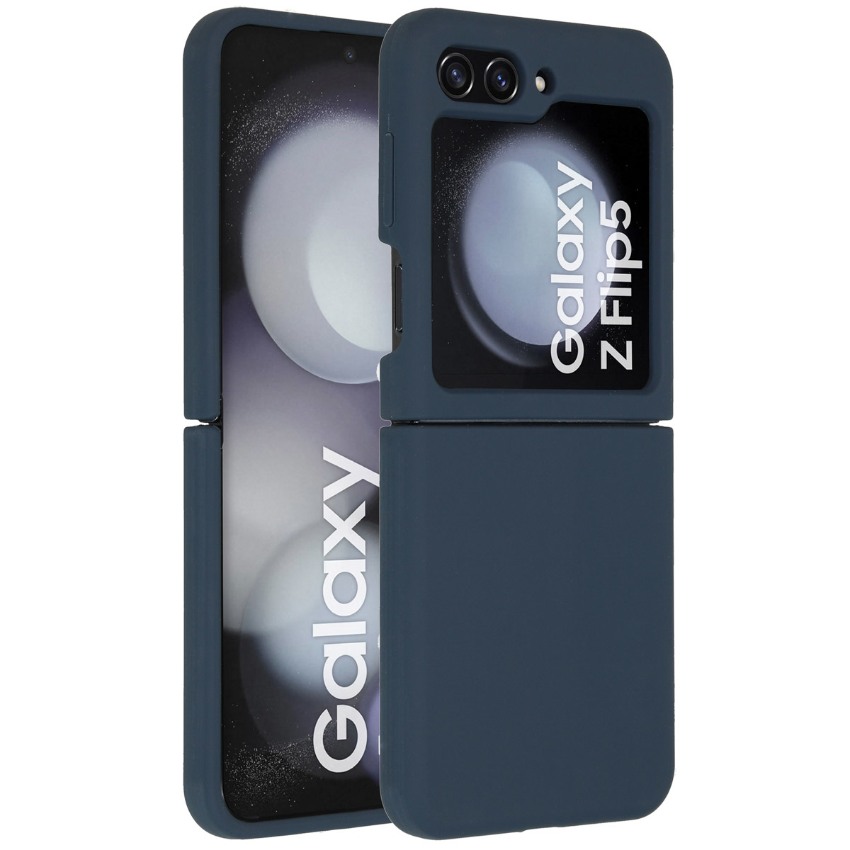 Dunkelblaues Samsung Galaxy Z Flip5 Telefon mit passendem Gehäuse, teilweise geöffnet. Der Bildschirm zeigt das Galaxy-Logo.