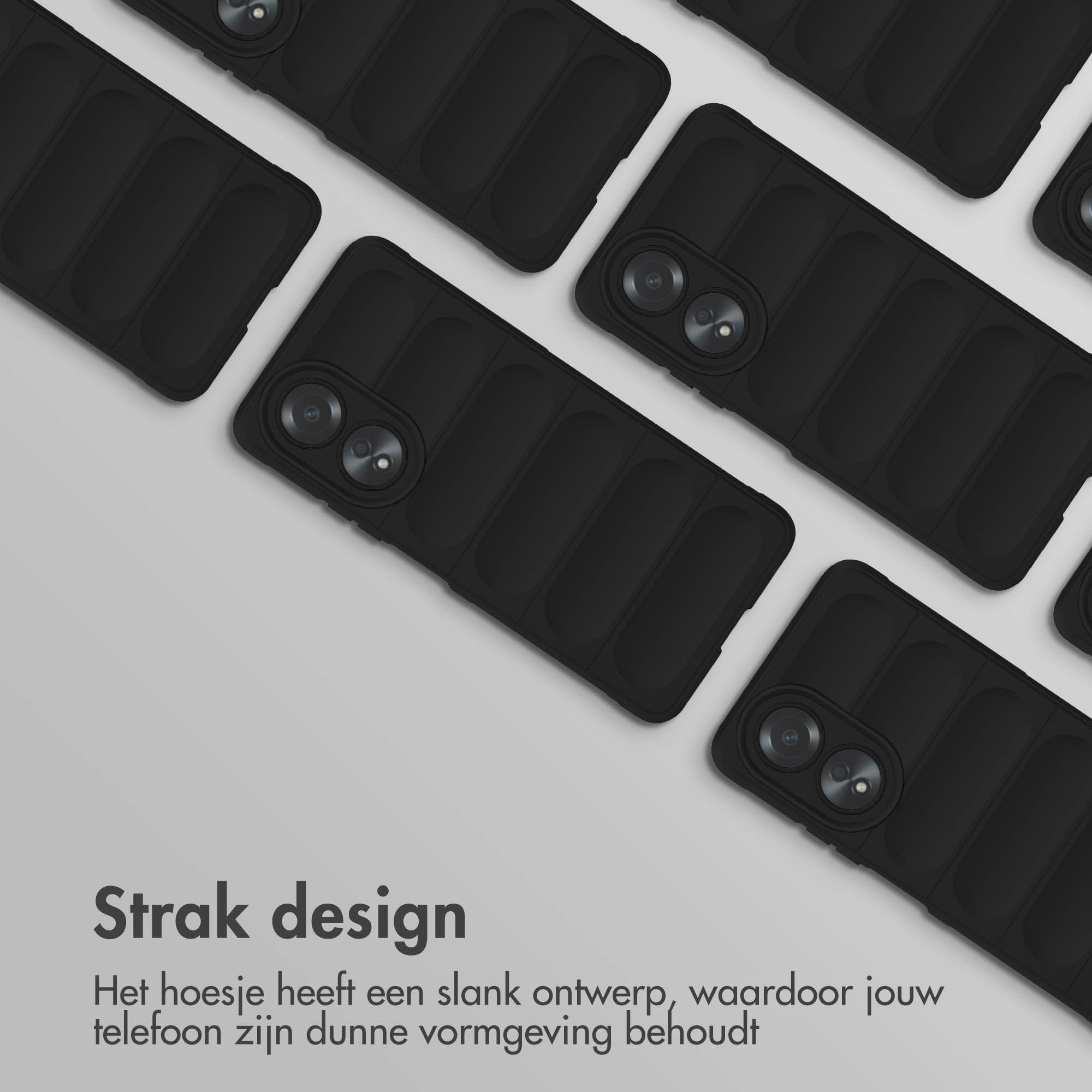 Zwarte telefoonhoesjes schuin geplaatst. Elk heeft een camera en een geribbelde vormgeving. Witte achtergrond.