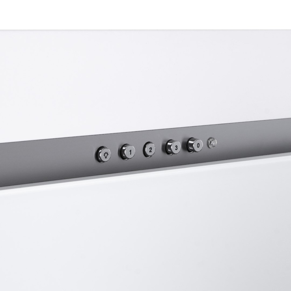 Zbliżenie białego panelu sterowania okapu. Posiada przyciski z numerami i ikoną światła. Panel jest szary.