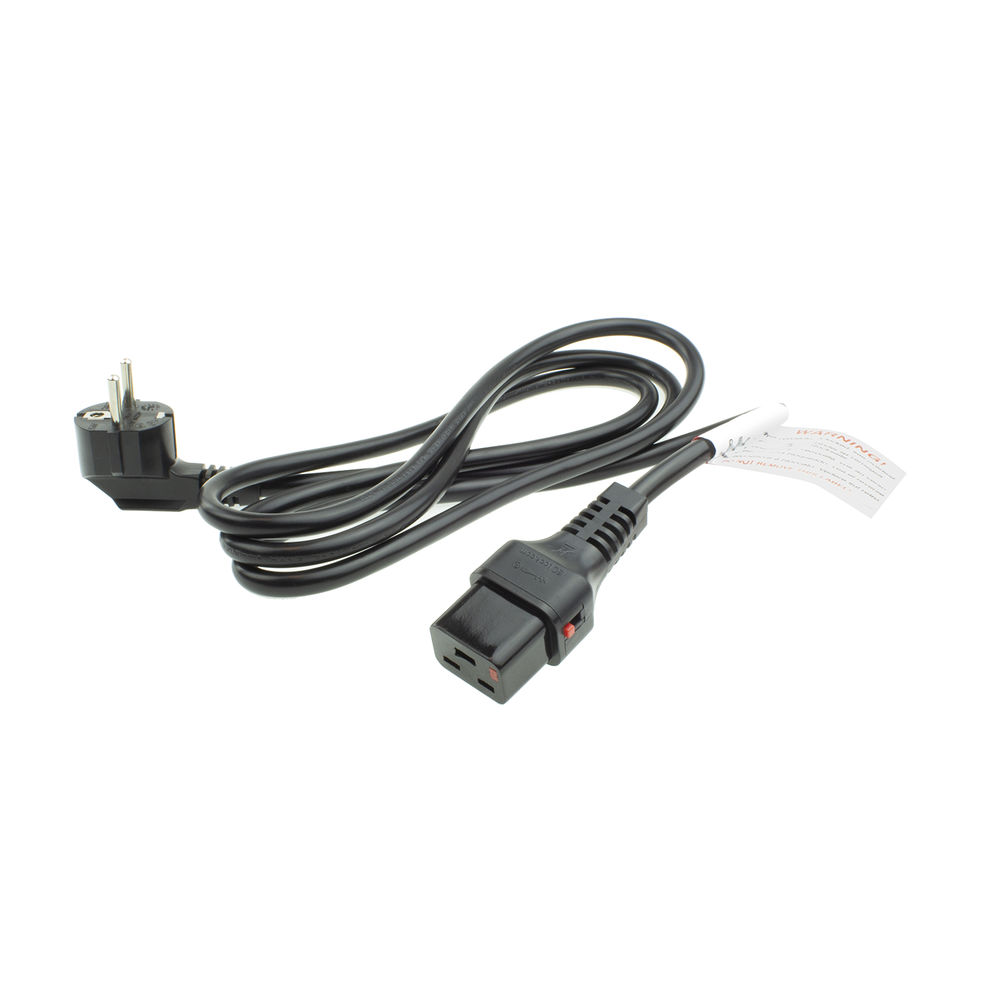 Schwarzes Netzkabel mit Stecker und Buchse, liegt auf weißem Untergrund. Ein Warnhinweis ist angebracht.