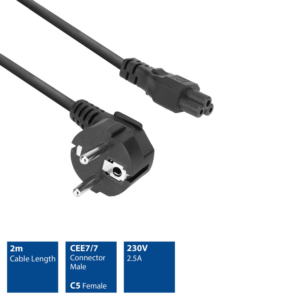 Schwarzes Netzkabel mit Stecker und Buchse. Etiketten zeigen Kabellänge, Steckertyp, Spannung und Strom.