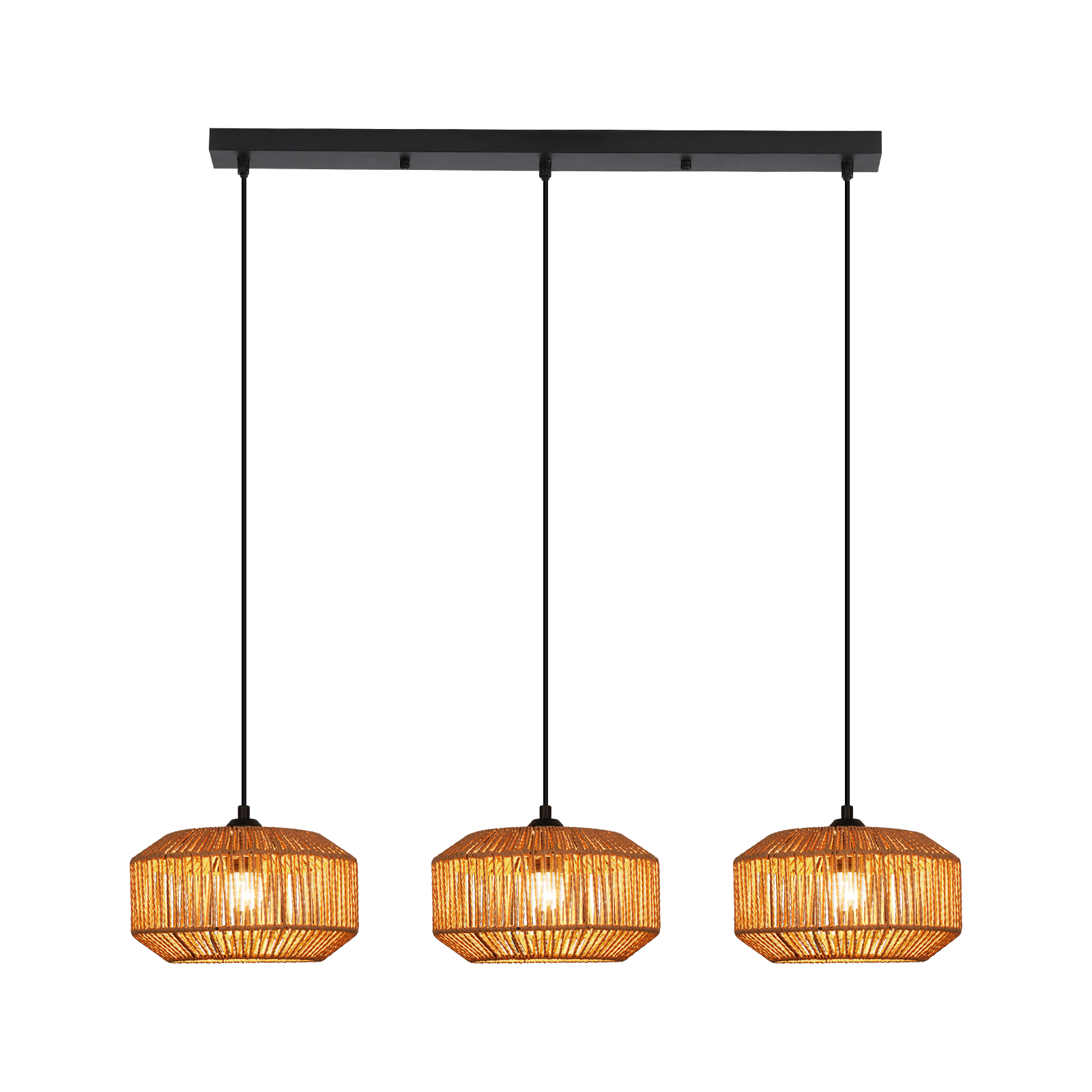 Trzy lampy wiszące z plecionymi kloszami zwisają z czarnej prostokątnej podstawy. Każda lampa ma ciepłą poświatę na białym tle.