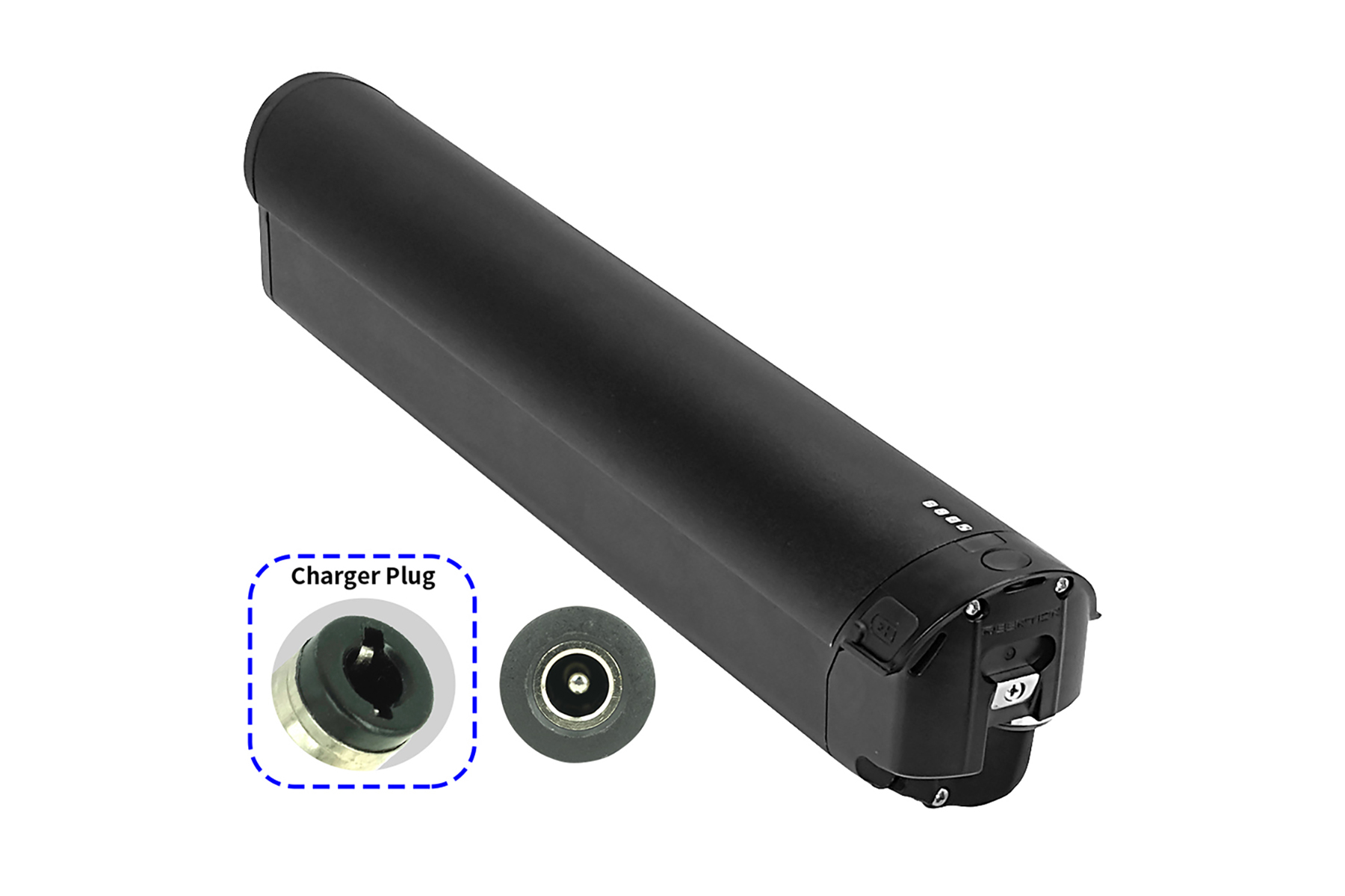 Ein schwarzer zylindrischer Akku mit einem eingesetzten Ladestecker. Der Stecker ist sowohl eingesetzt als auch separat dargestellt. Weißer Hintergrund.