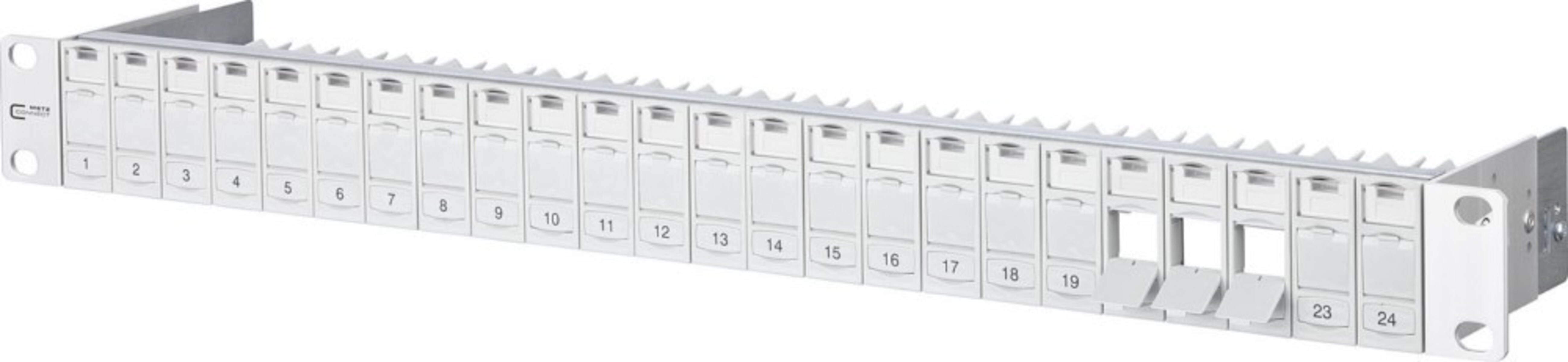 Ein weißes Rack-Montagefeld mit 24 nummerierten Anschlüssen. Einige Anschlüsse sind offen. Die Oberkante hat ein Sägezahndesign.