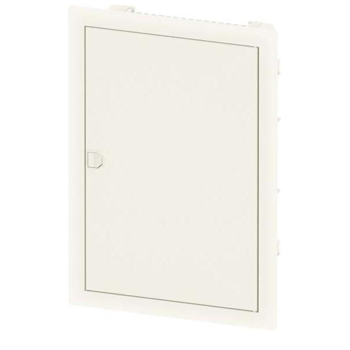 Un pannello di accesso rettangolare bianco con una piccola maniglia. Il pannello è incassato in un telaio bianco e a filo con il muro.