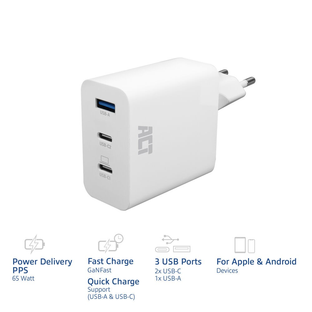 Chargeur ACT blanc avec trois ports USB. Dispose de Power Delivery, Charge Rapide et Quick Charge. Conçu pour les appareils Apple et Android.