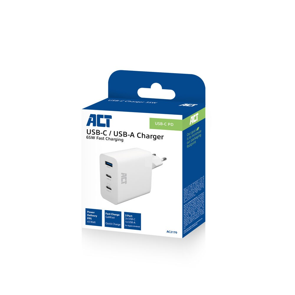 Un chargeur USB-C ACT blanc est dans une boîte bleue et blanche. La boîte contient du texte et des images sur les fonctionnalités du chargeur.