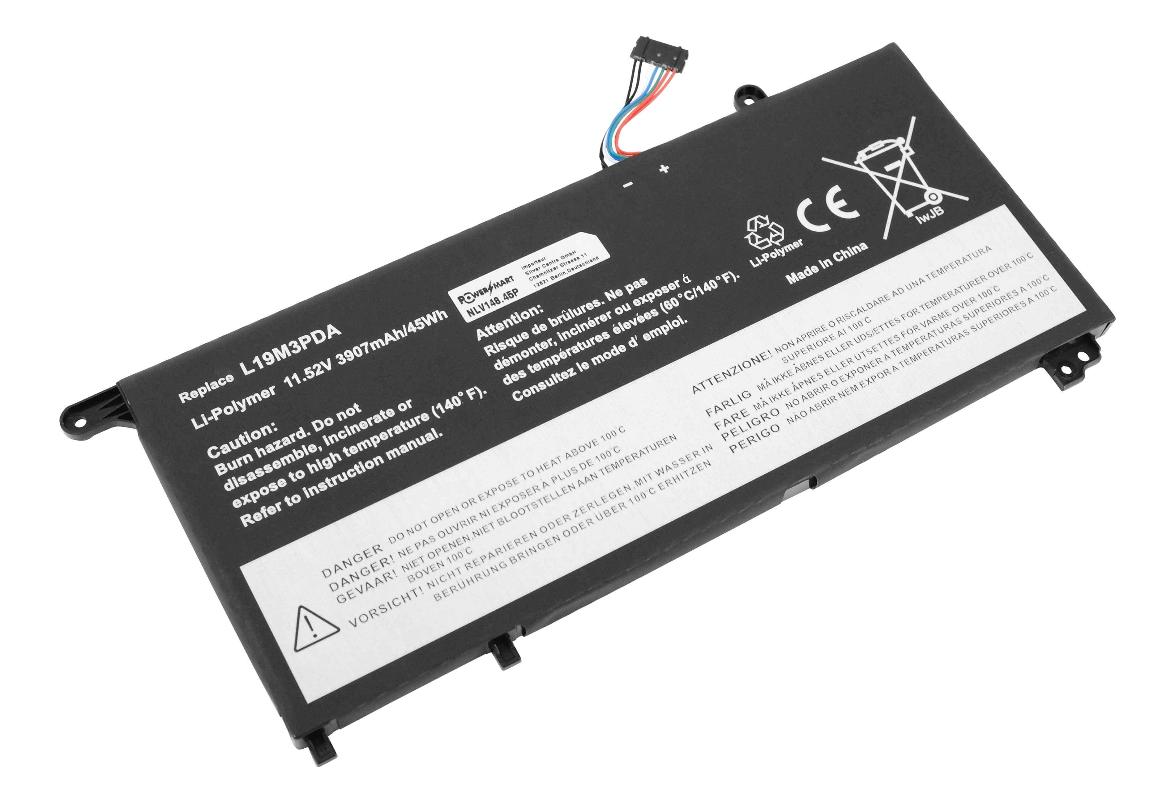 Ein schwarzer Laptop-Akku mit Warnhinweisen. Drähte und Etiketten sind vor weißem Hintergrund sichtbar.
