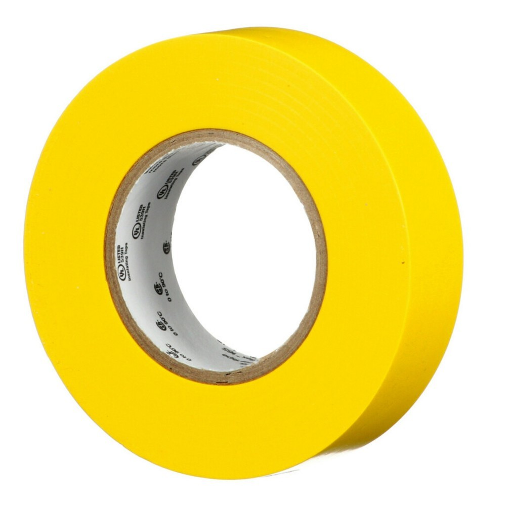 Un rotolo di nastro isolante giallo brillante. Il nastro è di forma circolare con un centro cavo. Lo sfondo è bianco.