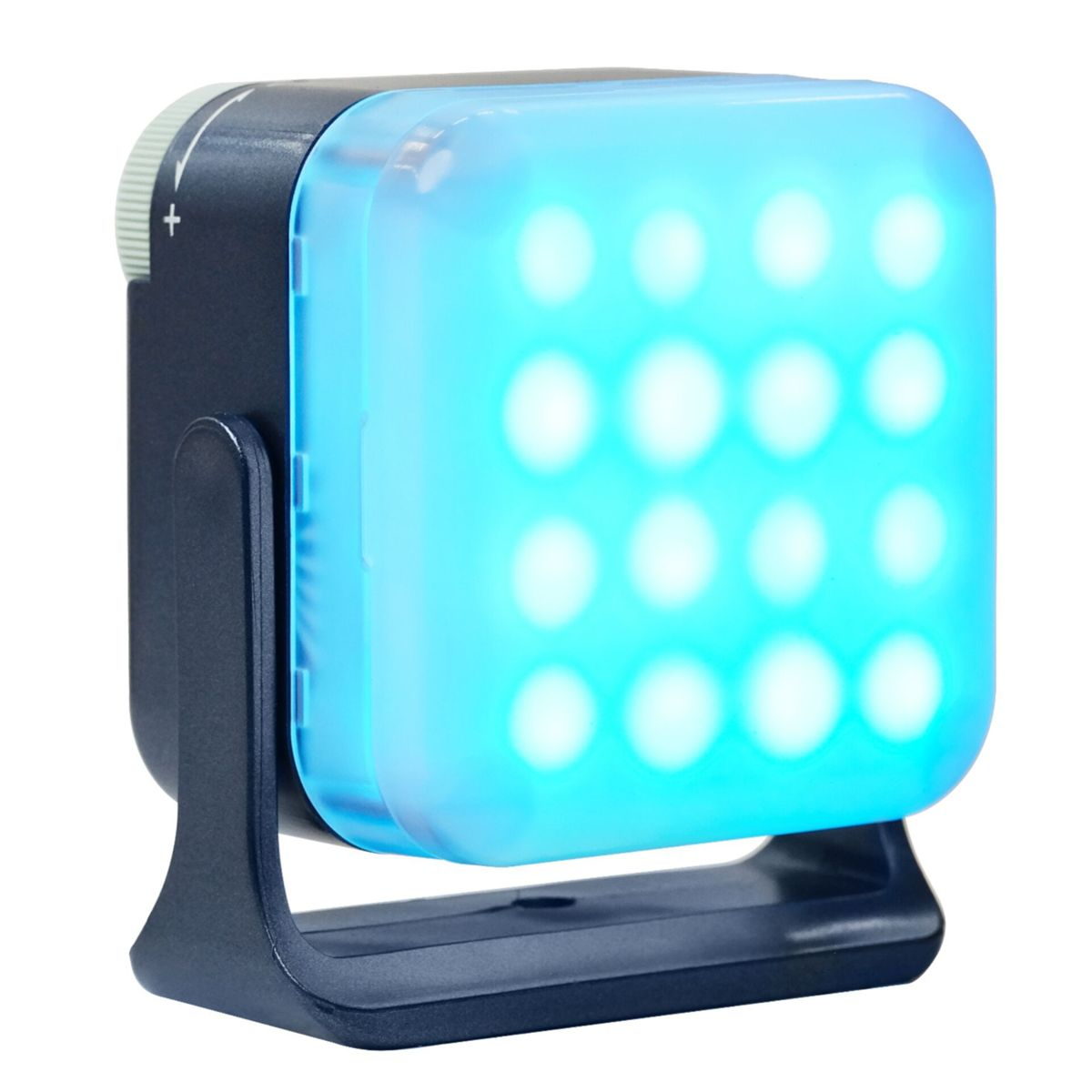 Une lumière LED carrée avec une lumière bleue. Elle a un support gris foncé et un bouton de commande latéral.