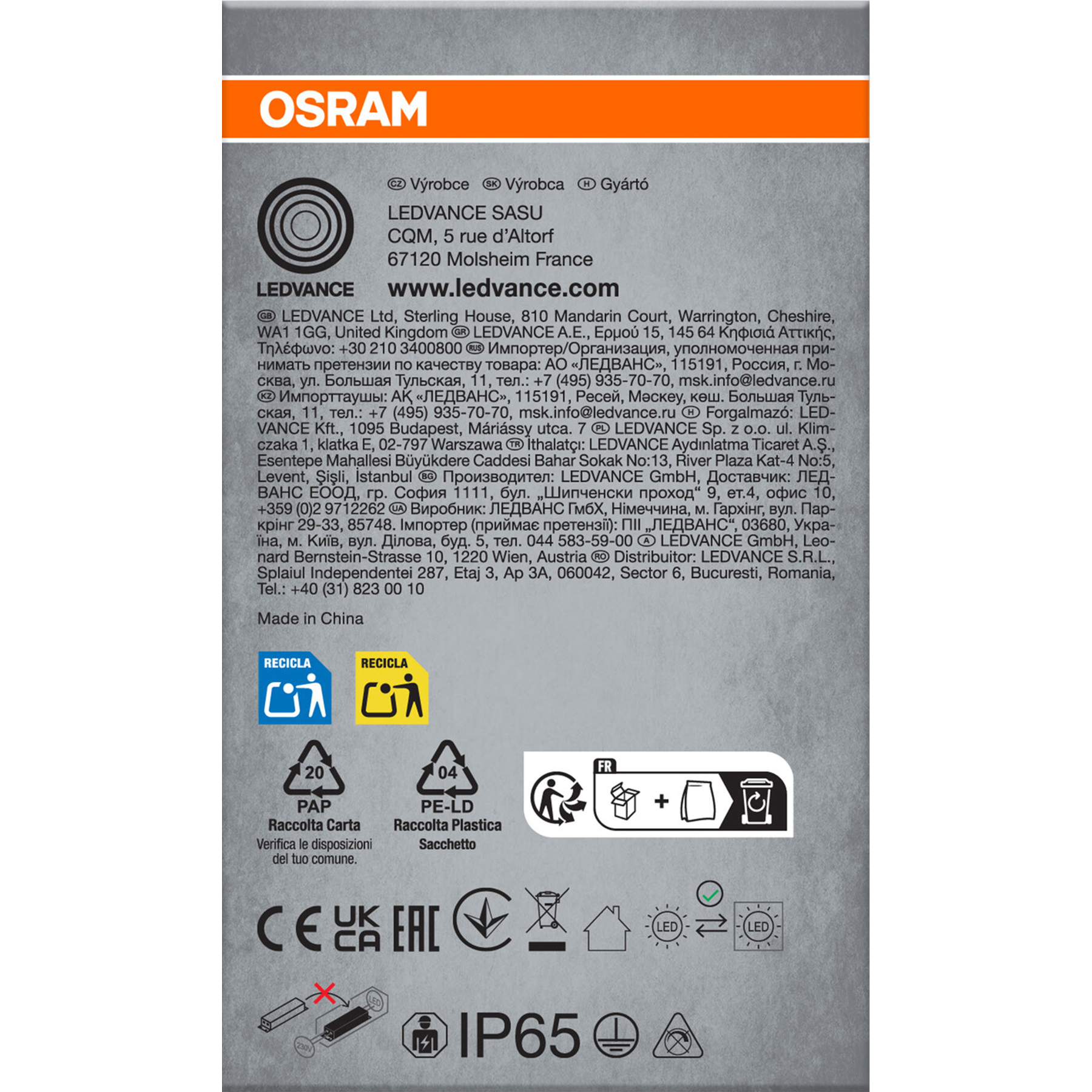 Ein Produktetikett mit Text, Recycling-Symbolen und Logos. Die Logos von OSRAM und LEDVANCE sind sichtbar.