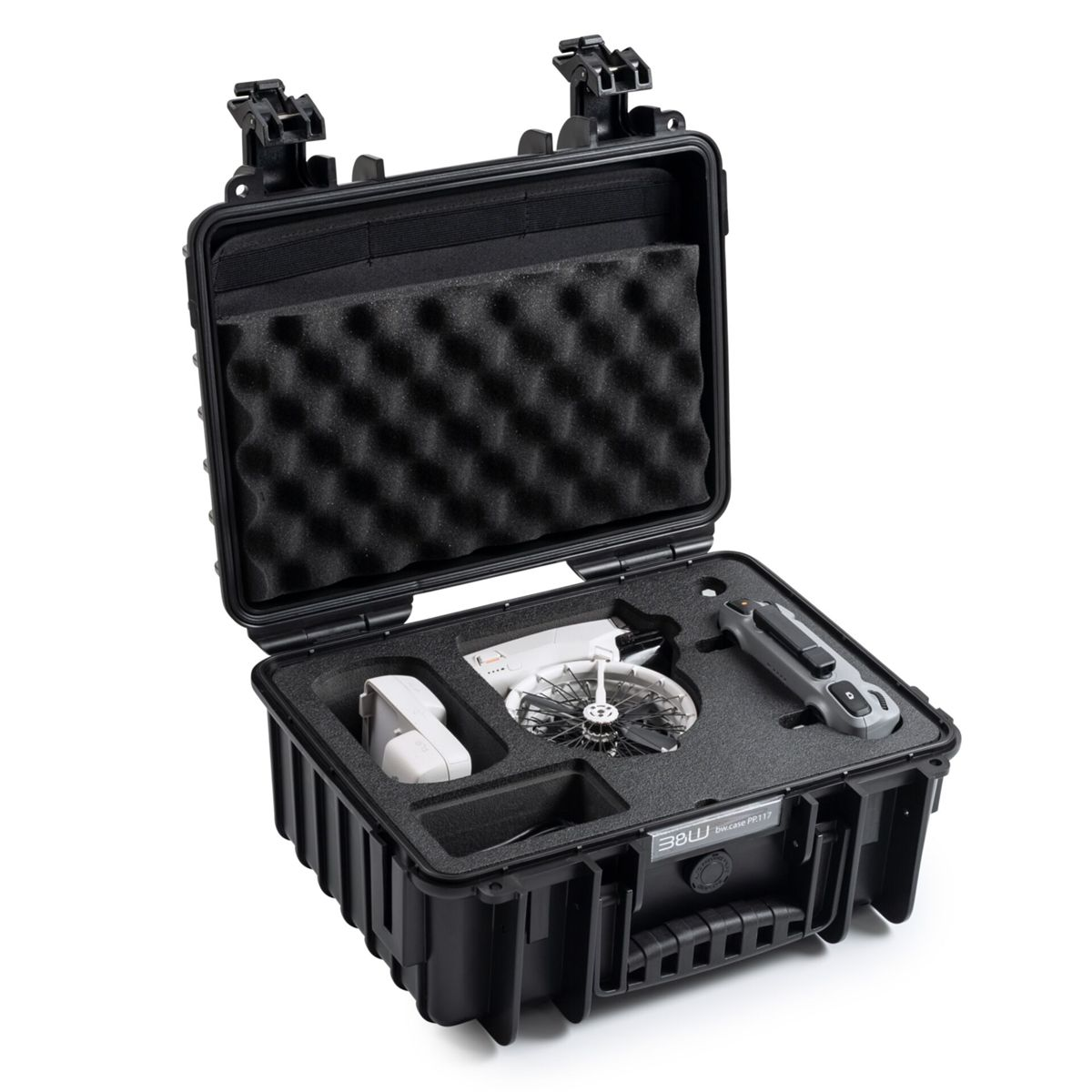 Valigetta nera aperta con componenti del drone. Include drone, telecomando e accessori. Imbottitura in schiuma protegge il contenuto.