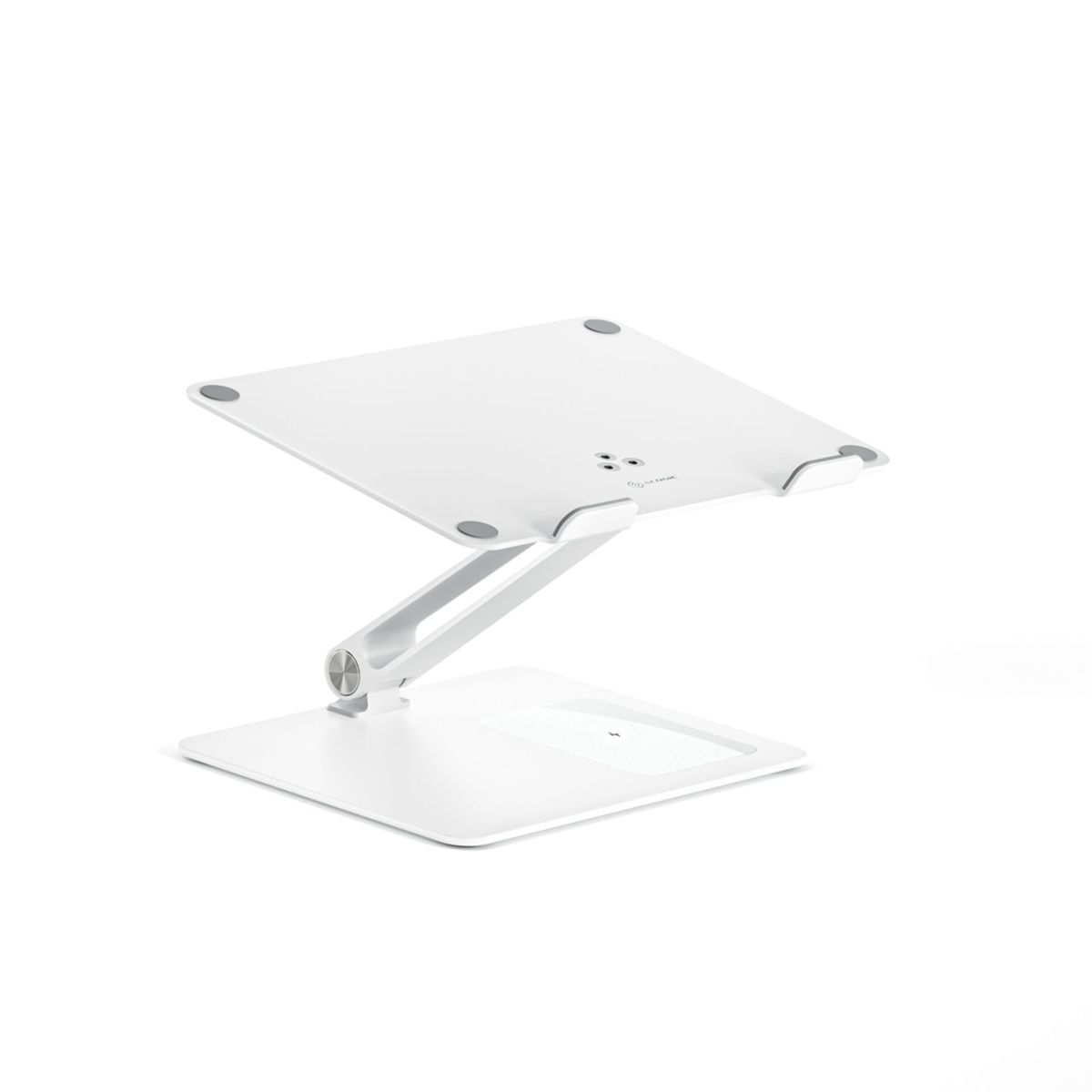 Ein weißer Laptop-Ständer mit verstellbarem Arm. Er hat eine quadratische Basis und eine Plattform für einen Laptop, vor weißem Hintergrund.