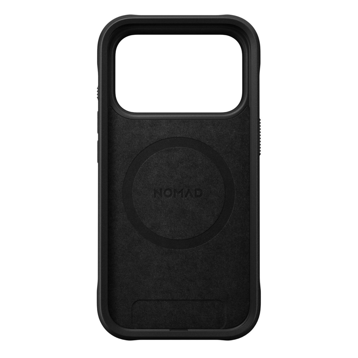 Una custodia nera per telefono con ritaglio per fotocamera, un dettaglio circolare con 'NOMAD' e un ritaglio inferiore. La custodia è su sfondo bianco.