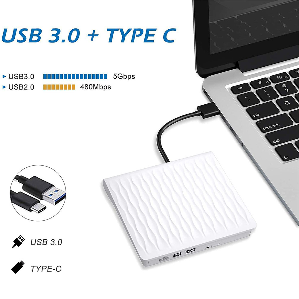 Ein weißes DVD-Laufwerk, das über USB mit einem Laptop verbunden ist. Text zeigt USB 3.0 und Typ C. USB 3.0- und USB 2.0-Geschwindigkeiten.