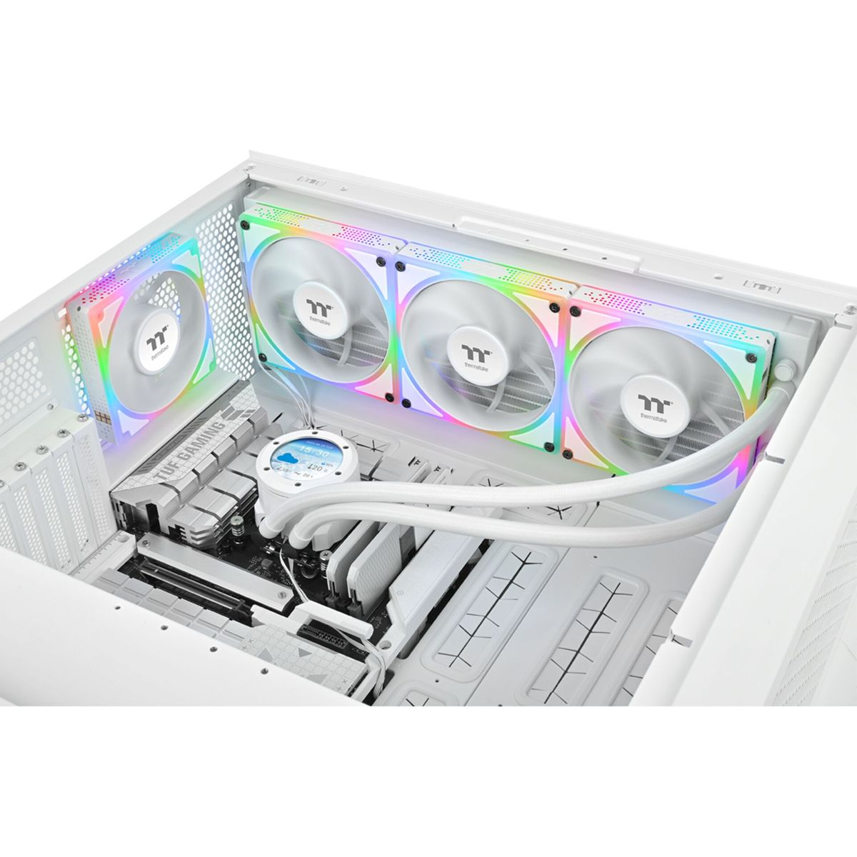 Case per computer bianco con ventole e sistema di raffreddamento a liquido. Le ventole hanno illuminazione RGB.