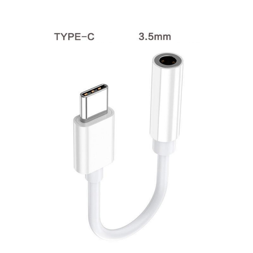 Ein weißes Typ-C-zu-3,5-mm-Adapterkabel wird vor einem weißen Hintergrund angezeigt. Das Kabel ist U-förmig gebogen.