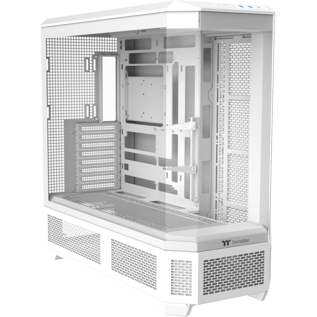 Een witte computerkast met een transparante zijkant, die de interne structuur laat zien. Het heeft verschillende compartimenten en een mesh voorpaneel.