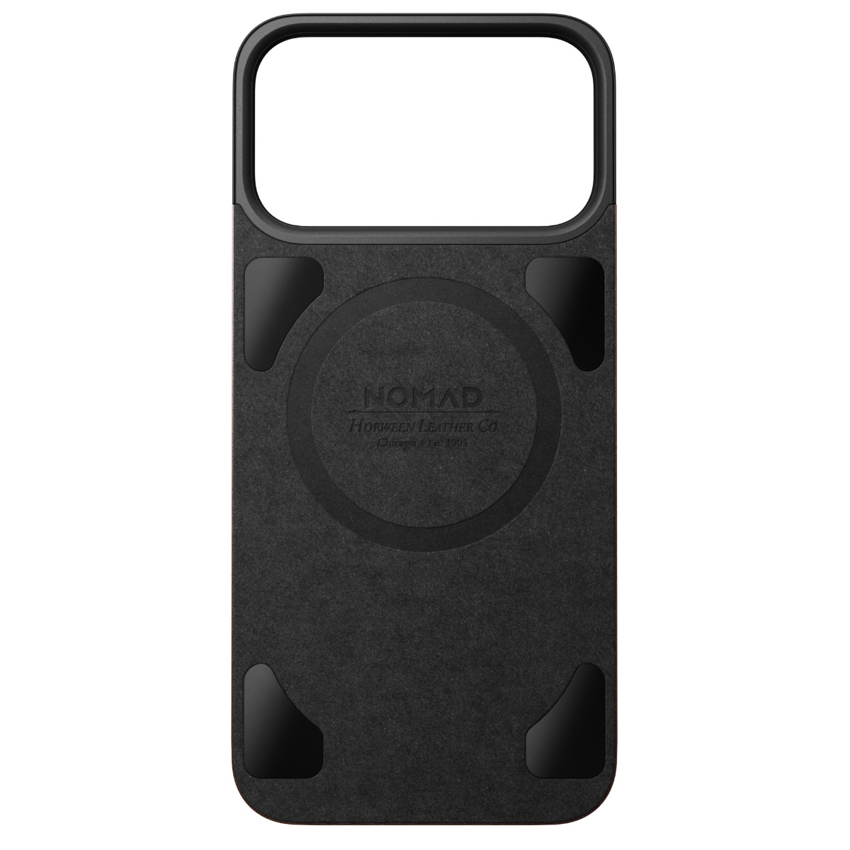 Custodia per telefono nera con un ritaglio per la fotocamera. Ha il marchio Nomad e Horween Leather Co. scritto sopra.