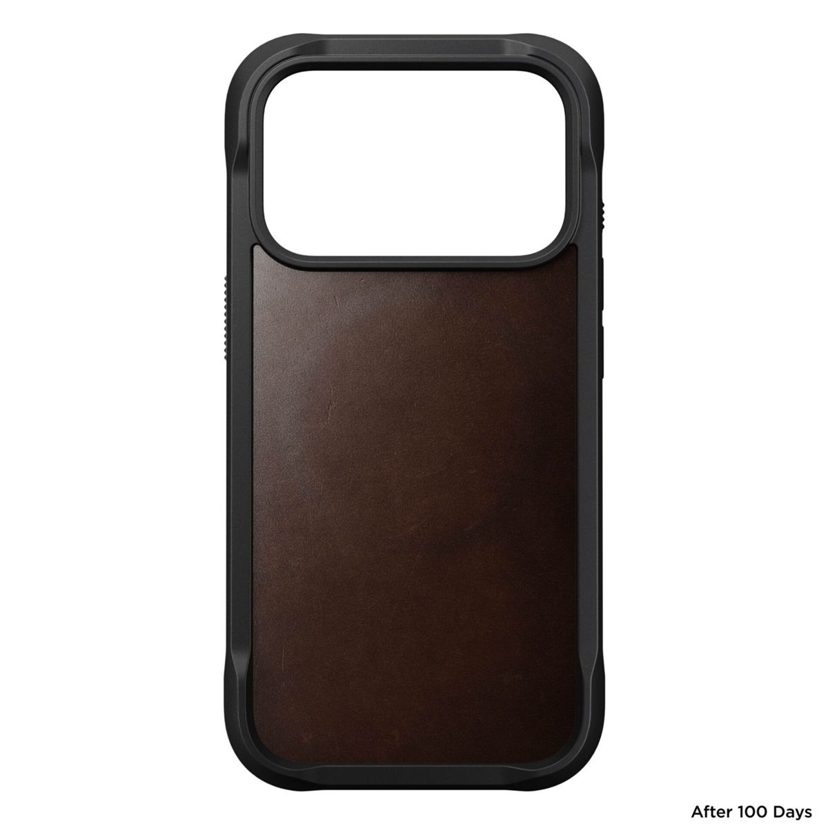 Una custodia per telefono con cornice nera e retro in pelle marrone. L'apertura della fotocamera è visibile in alto.