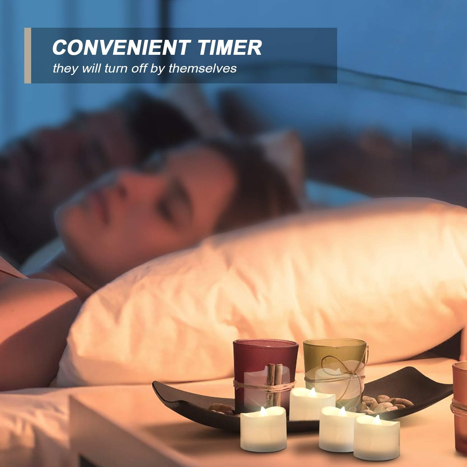 Ein Paar im Bett mit Kerzen auf einem Nachttisch. Text sagt: 'praktischer Timer, sie schalten sich selbst aus'.