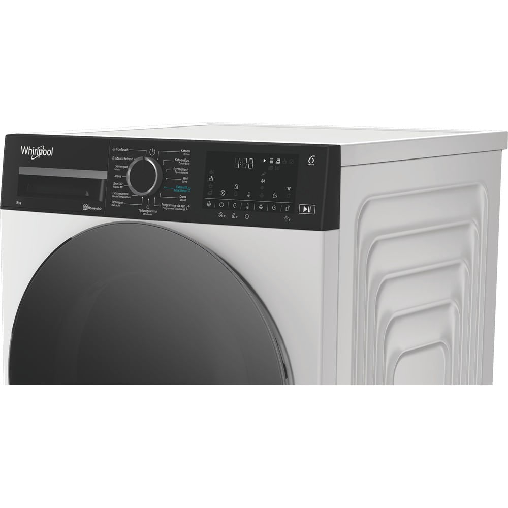Una lavadora Whirlpool blanca con panel de control negro y puerta gris oscuro. La pantalla muestra 8:10.